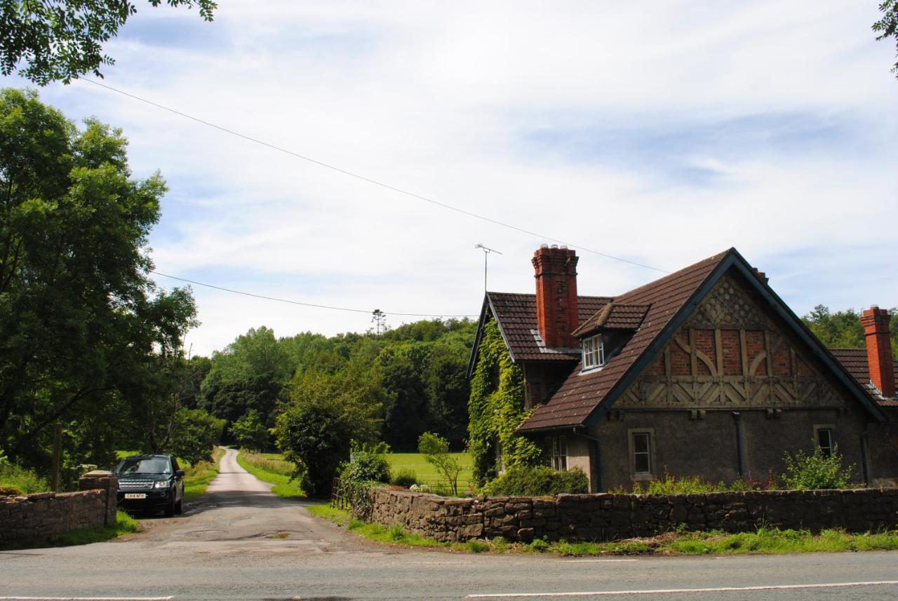 Penbedw Uchaf Estate - Rural Retreats, Tennis Mold Kültér fotó